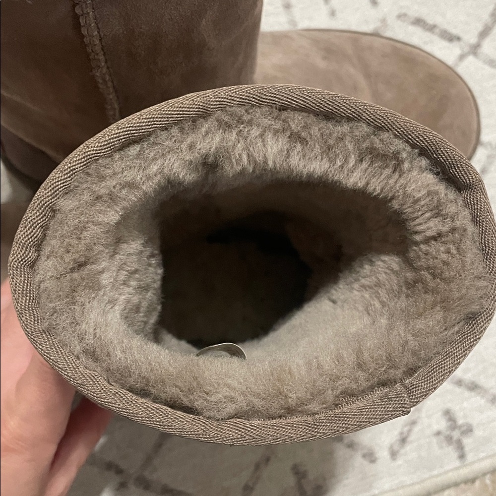 UGG Classic Short Boot Gray Size 8 - Picture 9 of 11